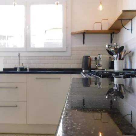 Charming 2-bedroom 
