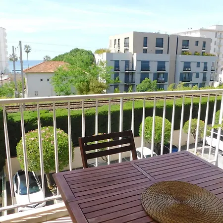 Appartement Charming 2-bedroom 